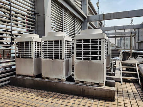 屋頂空調(diào)機組震動噪聲大，不切管道不抬設(shè)備方案這樣做！